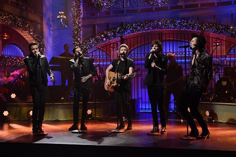Liam Payne, Zayn Malik, Niall Horan, Louis Tomlinson, Harry Styles - Saturday Night Live - Photos