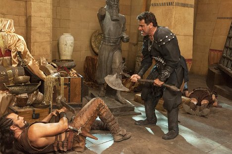 Victor Webster, Lou Ferrigno - The Scorpion King 4: Quest for Power - Photos