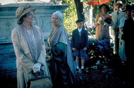 Maggie Smith, Judi Dench, Charlie Lucas - Té con Mussolini - De la película