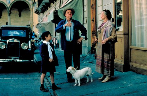 Charlie Lucas, Franco Zeffirelli, Judi Dench - Tea Mussolinivel - Filmfotók