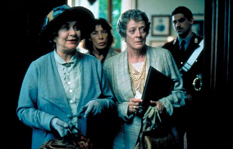 Joan Plowright, Lily Tomlin, Maggie Smith - Čaj s Mussolinim - Z filmu