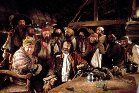 Roy Kinnear, Walter Matthau - Piratas - De filmes