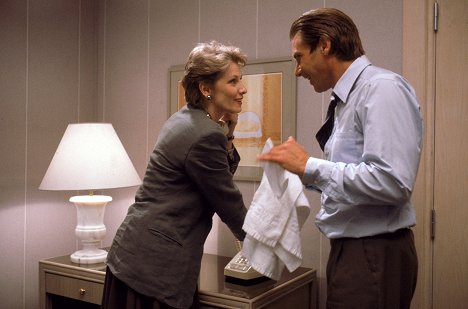 Betty Buckley, Harrison Ford - Frantic - Z filmu