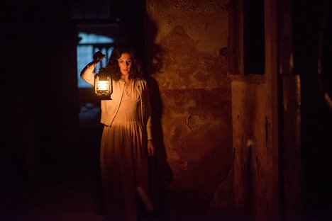Phoebe Fox - The Woman in Black 2: Angel of Death - Photos