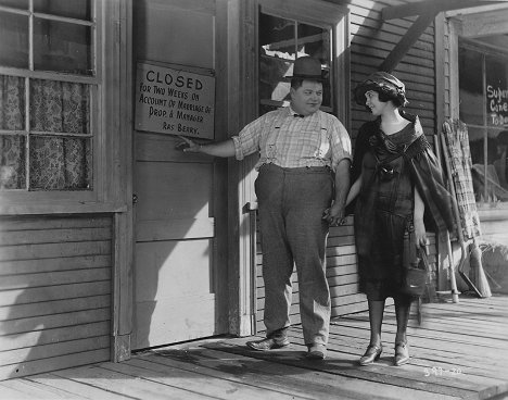 Roscoe 'Fatty' Arbuckle, Lila Lee - The Fast Freight - Filmfotók