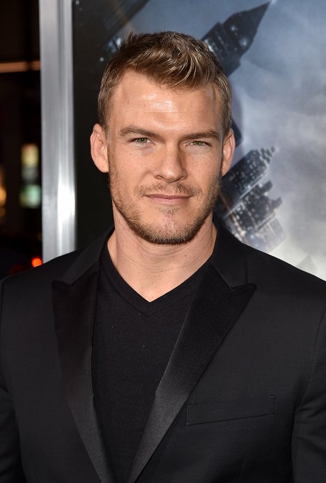 Alan Ritchson - Project Almanac - Events