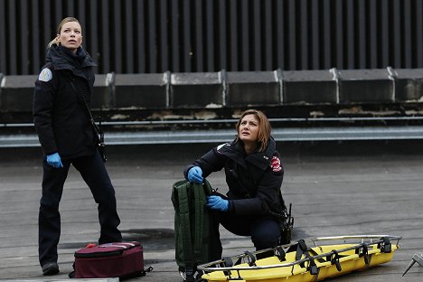 Lauren German, Christine Evangelista - Chicago Fire - Out with a Bang - Photos