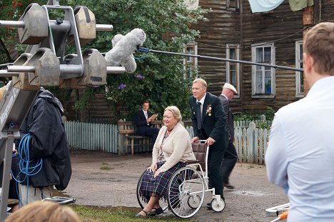 Lyudmila Polyakova, Anatoliy Zhuravlyov - Palač - Van de set