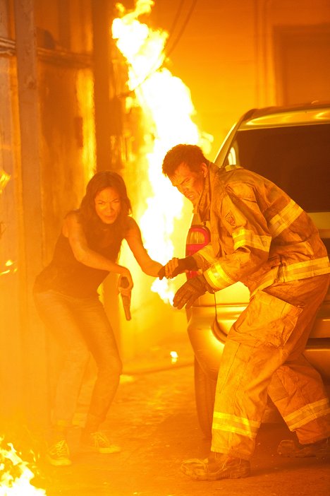 Rosario Dawson, Josh Duhamel - Ogień zwalczaj ogniem - Z filmu