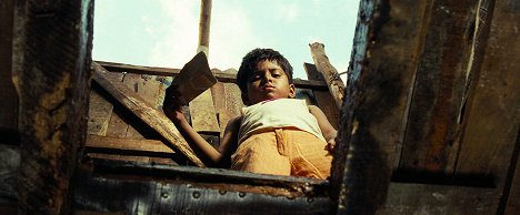 Ayush Mahesh Khedekar - Milionář z chatrče - Z filmu