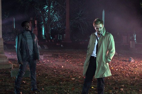 Harold Perrineau, Matt Ryan - Constantine - A Whole World Out There - Photos