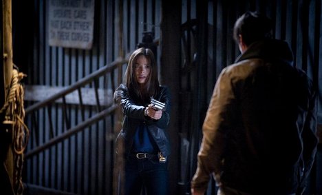 Kristin Kreuk - Beauty and the Beast - Out of Control - Photos