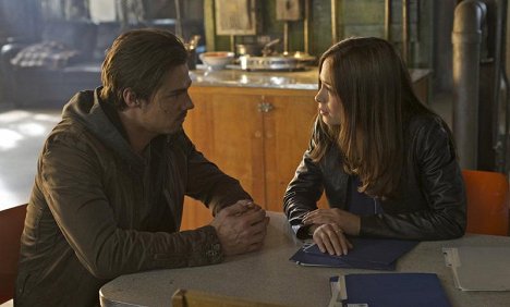Jay Ryan, Kristin Kreuk - Beauty and the Beast - Out of Control - Photos