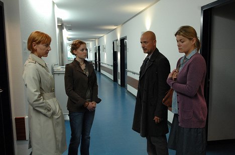 Susanne Lothar, Hanna Schwamborn, Christian Berkel, Birge Schade - Der Kriminalist - Getauschtes Leben - De la película