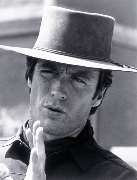 Clint Eastwood - Pověste je výš - Z filmu