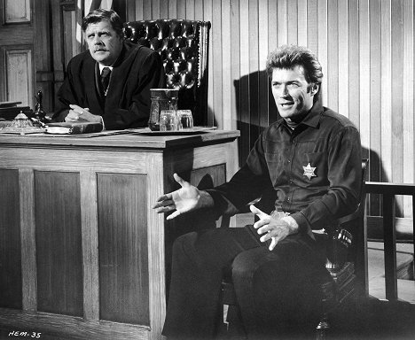 Pat Hingle, Clint Eastwood - Hang 'Em High - Photos