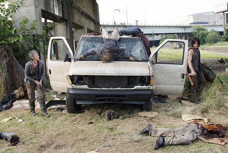 Melissa McBride, Norman Reedus - The Walking Dead - Verschwunden - Filmfotos