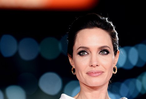 Angelina Jolie - Nezlomný - Z akcí