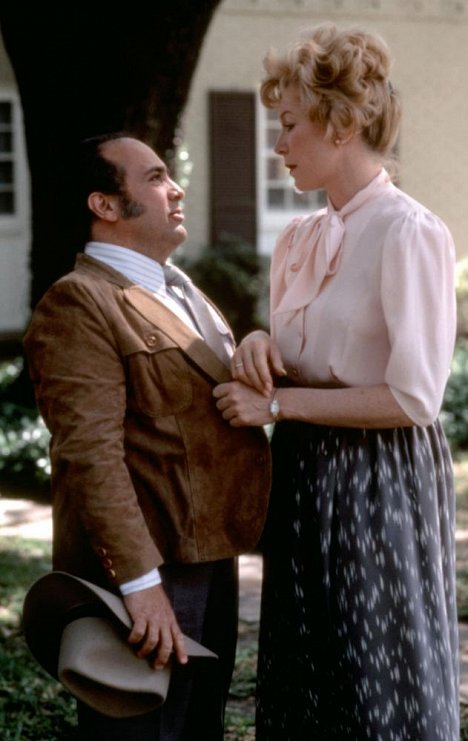 Danny DeVito, Shirley MacLaine - Terms of Endearment - Photos