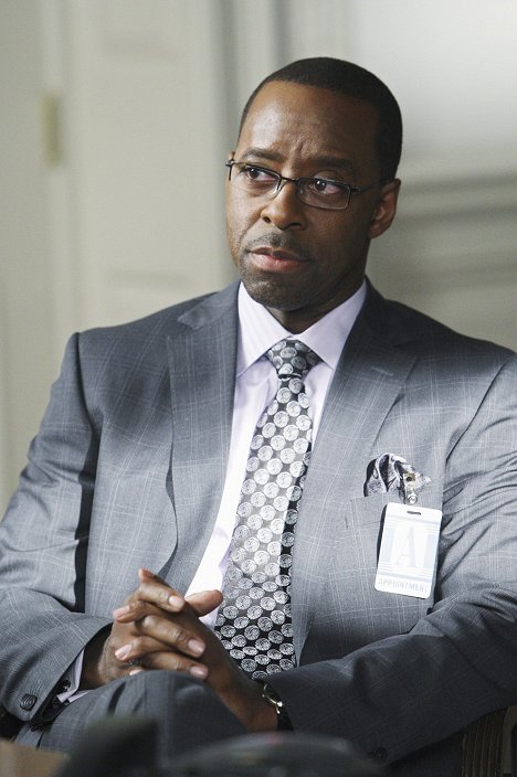 Courtney B. Vance - FlashForward - Die blaue Hand - Filmfotos