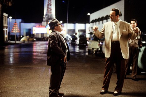 Danny DeVito, Kevin Spacey - Tajemnice Los Angeles - Z filmu