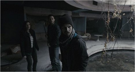 Devin Kelley, Jonathan Sadowski, Nathan Phillips - Chernobyl Diaries - Photos