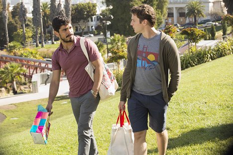 Raúl Castillo, Jonathan Groff - Looking - Looking in the Mirror - Photos