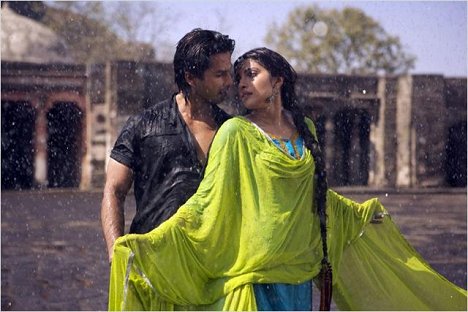Shahid Kapur, Priyanka Chopra Jonas - Teri Meri Kahaani - Our Story - Filmfotos