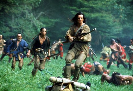 Russell Means, Eric Schweig, Daniel Day-Lewis - The Last of the Mohicans - Van film