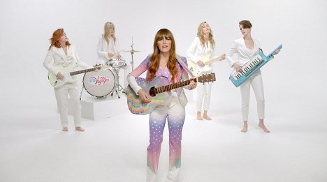 Kristen Stewart, Jenny Lewis, Brie Larson, Anne Hathaway - Jenny Lewis - Just One of the Guys - Film