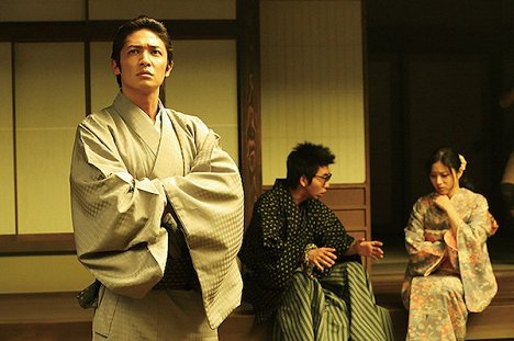 Hiroši Tamaki, Tokio Emoto, Satomi Išihara - Bakumacu kókósei - Z filmu