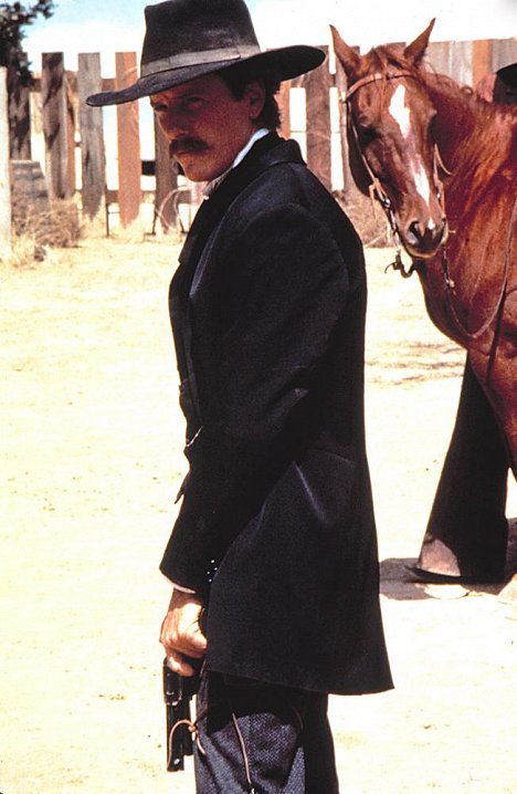 Linden Ashby - Wyatt Earp - Z filmu
