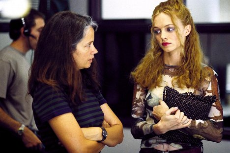 Lisa Krueger, Heather Graham - Committed - Van de set