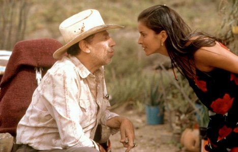 Alfonso Arau, Patricia Velasquez - Nena, olvídame - De la película