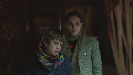Anatol Sassi, Sara Serraiocco - Chlór - Z filmu