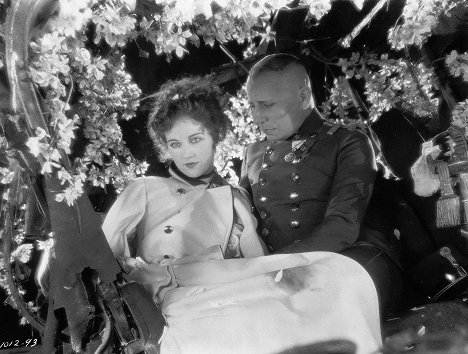 Fay Wray, Erich von Stroheim - The Wedding March - Z filmu