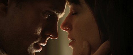 Jamie Dornan, Dakota Johnson - Padesát odstínů šedi - Z filmu