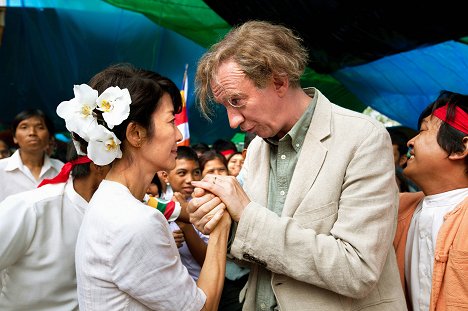 Michelle Yeoh, David Thewlis - Amor, Honor y Libertad - De la película