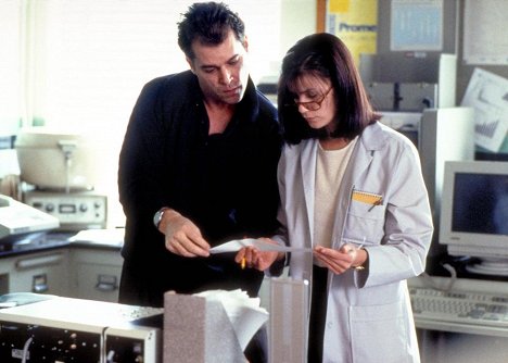 Ray Liotta, Linda Fiorentino - Unforgettable - Filmfotos