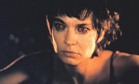 Anne Parillaud - Bloody Marie - viettelevä vampyyri - Kuvat elokuvasta