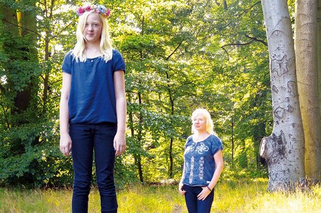 Edda Baumann von Broen - Tall Girls - Photos