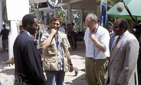 Don Cheadle, Joaquin Phoenix, Terry George, Paul Rusesabagina - Hotel Rwanda - Del rodaje