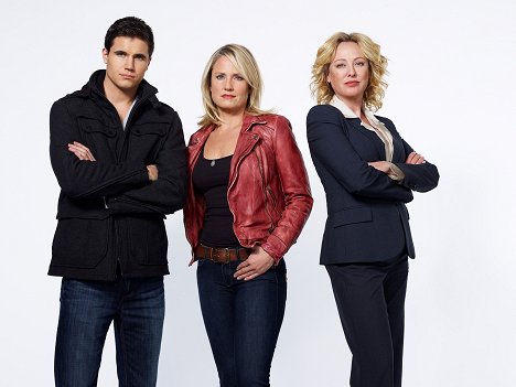 Robbie Amell, Sherry Stringfield, Virginia Madsen - Hornet's Nest - Promo