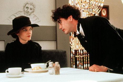 Penelope Ann Miller, Robert Downey Jr. - Chaplin - De la película