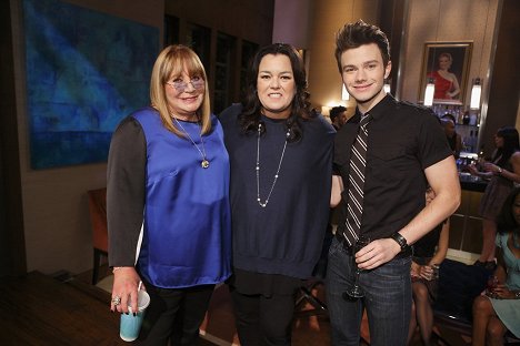Penny Marshall, Rosie O'Donnell, Chris Colfer - Hollywood Game Night - Van de set