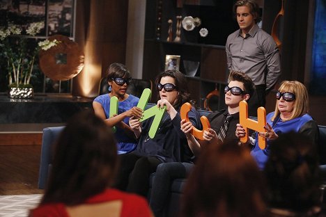 Rosie O'Donnell, Chris Colfer, Penny Marshall - Hollywood Game Night - Do filme