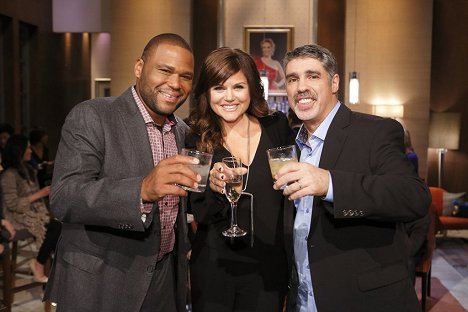 Anthony Anderson, Tiffani Thiessen, Gary Dell'Abate - Hollywood Game Night - Making of