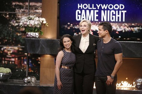 Jane Lynch, Mario Lopez - Hollywood Game Night - Z filmu