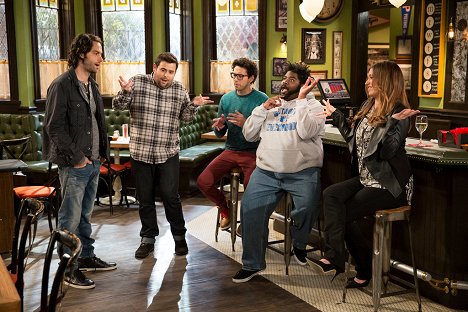 Chris D'Elia, David Fynn, Rick Glassman, Ron Funches, Bianca Kajlich - Undateable - Let There Be Light - Photos