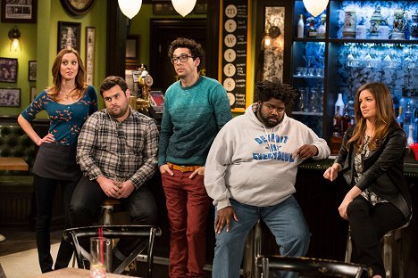 Eva Amurri Martino, David Fynn, Rick Glassman, Ron Funches, Bianca Kajlich - Undateable - Let There Be Light - Photos